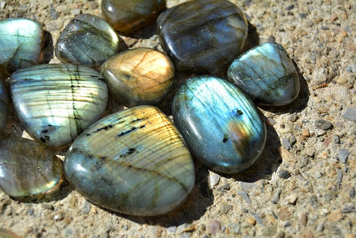 labradorite crystal